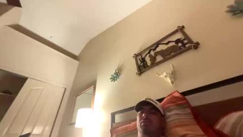 Snapshot of joecamaney chatting on 10.24.25 joecamaney online show from 10.24.25