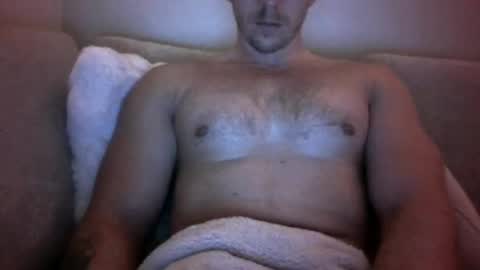 Snapshot of joeybanan chatting on 10.31.25 joeybanan online show from 10.31.25