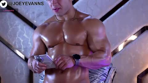 Snapshot of joeyevans chatting on 09.11.25 Joey Evans Joeyevanns IGTW online show from 09.11.25