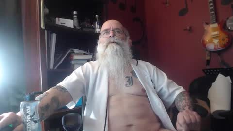 Snapshot of joeyzzz1 chatting on 04.04.26 joeyzzz1 online show from 04.04.26