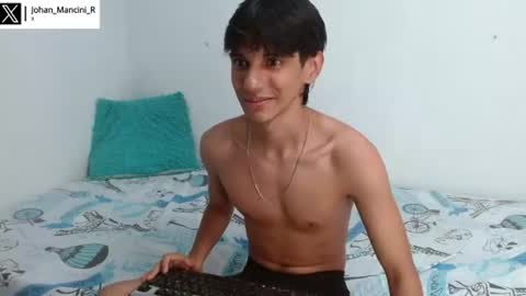 Snapshot of johan_mancini_r chatting on 06.10.26 johan_mancini_r online show from 06.10.26