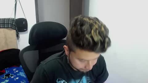 JOHAN independient model online show from 09.26.25