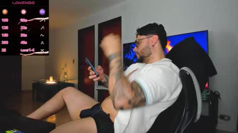 King -    online show from 10.18.25