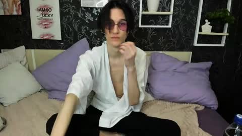 Snapshot of john__strong chatting on 05.31.26 john__strong online show from 05.31.26