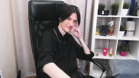 Snapshot of john__strong chatting on 06.07.26 john__strong online show from 06.07.26