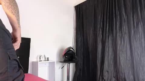 John  online show from 10.15.25