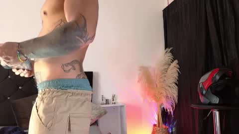 John  online show from 11.04.25