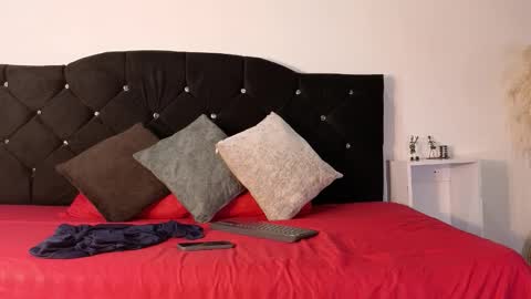 John  online show from 11.05.25