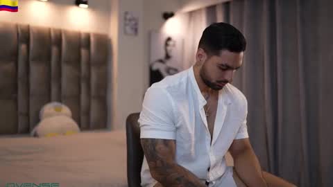 Snapshot of john_king29 chatting on 10.23.25 john online show from 10.23.25