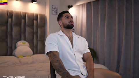 Snapshot of john_king29 chatting on 10.31.25 john online show from 10.31.25