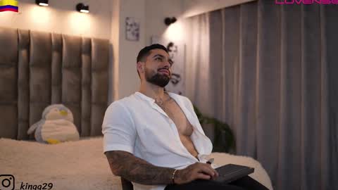 Snapshot of john_king29 chatting on 11.15.25 john online show from 11.15.25