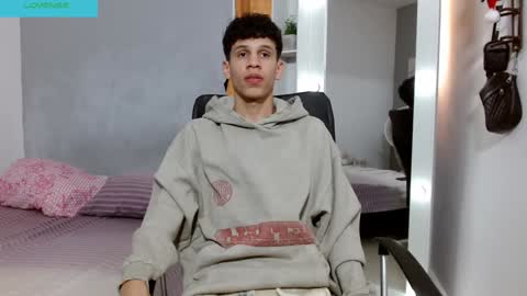 john_ssnow29 online show from 12.31.24