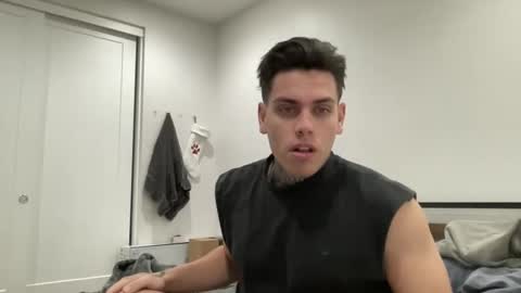 Snapshot of johnafterdark chatting on 01.05.25 JAXX online show from 01.05.25