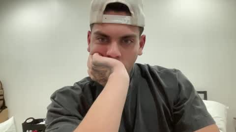 Snapshot of johnafterdark chatting on 01.08.25 JAXX online show from 01.08.25