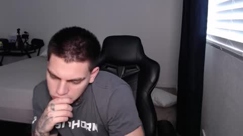 Snapshot of johnafterdark chatting on 01.05.26 JAXX online show from 01.05.26