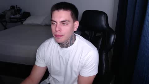 Snapshot of johnafterdark chatting on 01.09.26 JAXX online show from 01.09.26