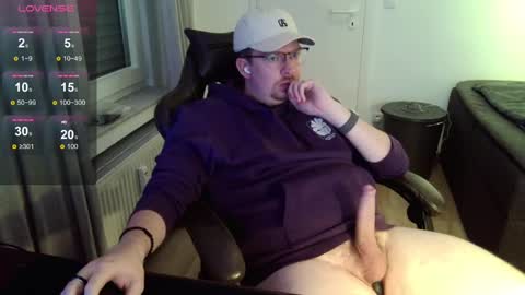 Snapshot of johndor22 chatting on 12.17.24 Jones online show from 12.17.24