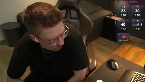 Snapshot of johndor22 chatting on 09.23.25 Jones online show from 09.23.25