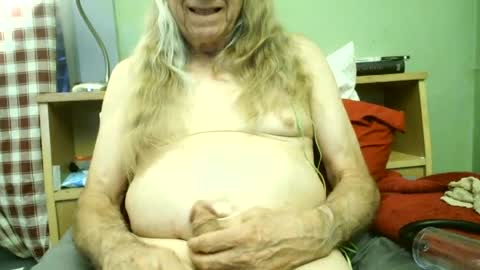 Snapshot of johnnieq1971 chatting on 06.16.26 johnnieq1971 online show from 06.16.26