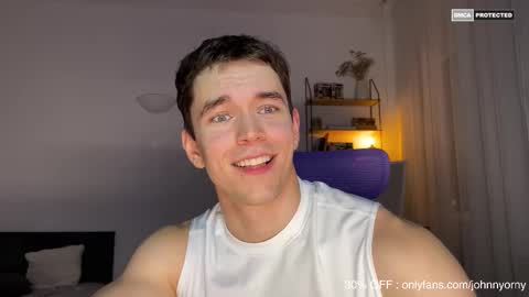 Snapshot of johnnnyhorny chatting on 09.30.25 Johnny online show from 09.30.25