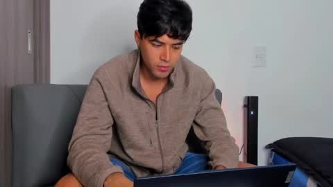 johnny_bravo777 online show from 02.11.25