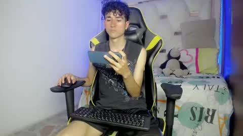 johnny_cagee online show from 11.24.25