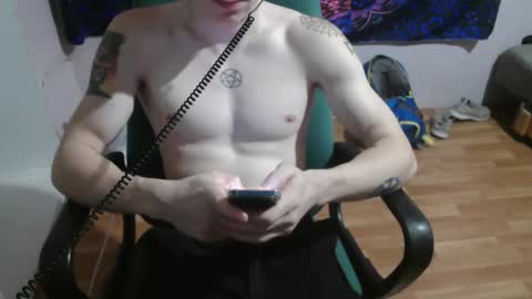 Snapshot of johnny_positive chatting on 09.25.25 Johnny online show from 09.25.25