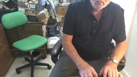 Snapshot of johnnys110153 chatting on 11.01.25 johnnys110153 online show from 11.01.25