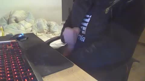 Snapshot of johnot1998 chatting on 11.01.25 johnot1998 online show from 11.01.25