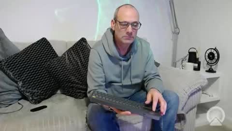 johnpevans online show from 03.08.26