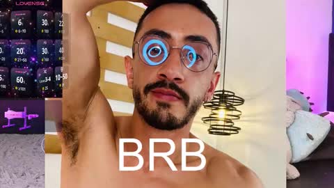 Snapshot of johnson_chris chatting on 11.29.25 Chris online show from 11.29.25