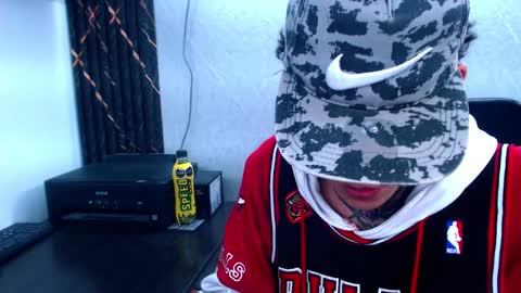 johnsonisaac94  online show from 02.06.25