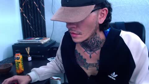 johnsonisaac94  online show from 02.12.25