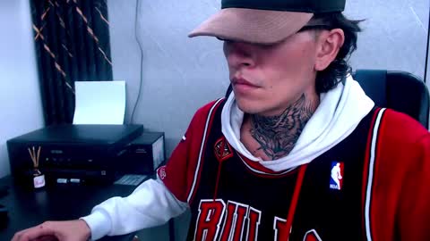 johnsonisaac94  online show from 02.16.25