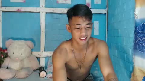 Snapshot of johnydestroyer chatting on 11.12.25 johnydestroyer online show from 11.12.25