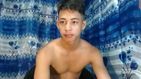 Snapshot of johnydestroyer chatting on 11.23.25 johnydestroyer online show from 11.23.25