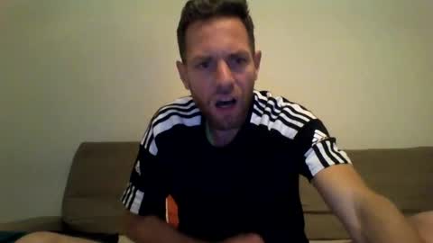 Snapshot of jojo19844 chatting on 10.14.25 jojo19844 online show from 10.14.25