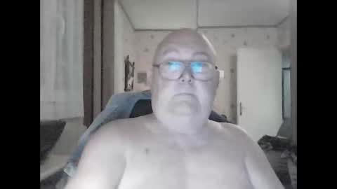 Snapshot of jojo60000529566 chatting on 04.23.26 jojo60000529566 online show from 04.23.26