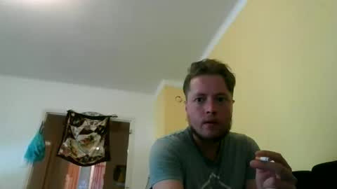 Snapshot of jojotouls chatting on 10.10.25 boss online show from 10.10.25