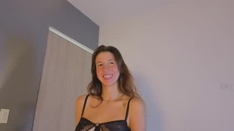 jolie_lov online show from 09.11.25