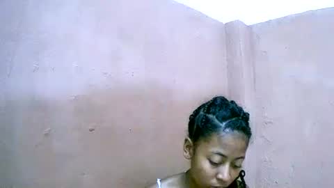 Snapshot of joliekah27 chatting on 02.01.25 joliekah27 online show from 02.01.25