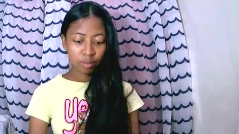 Snapshot of joliekah27 chatting on 09.17.25 joliekah27 online show from 09.17.25