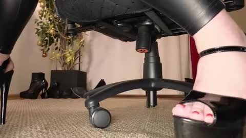 MISTRESS Jolie online show from 01.14.26