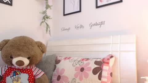 Snapshot of joliet_ chatting on 01.04.25 Joliet online show from 01.04.25