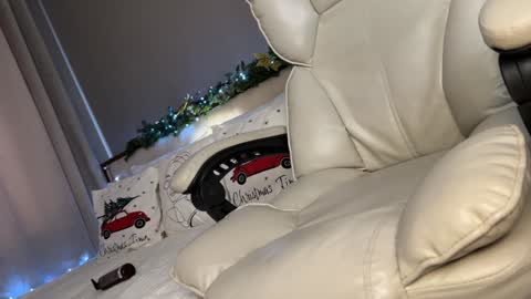 Snapshot of jolly_kris chatting on 12.28.24 Kristina online show from 12.28.24