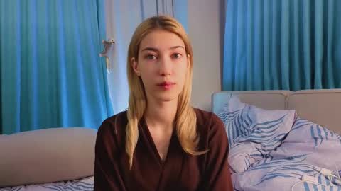 Viola online show from 11.29.25