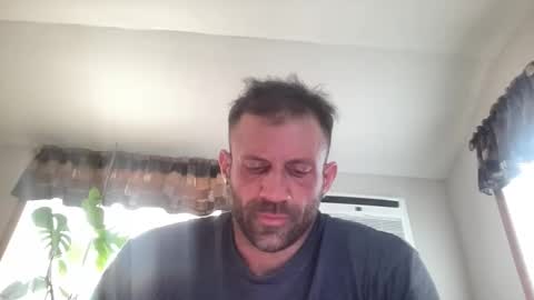 Snapshot of jonariesxxx chatting on 04.24.26 Jon Aries online show from 04.24.26
