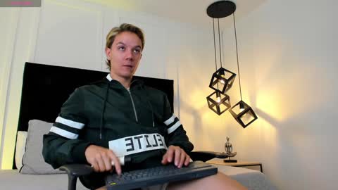 Jonathan Danielss  online show from 01.21.25
