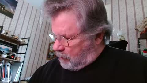 Snapshot of joncpics chatting on 12.04.24 joncpics online show from 12.04.24