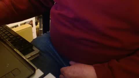 Snapshot of joncpics chatting on 12.18.24 joncpics online show from 12.18.24